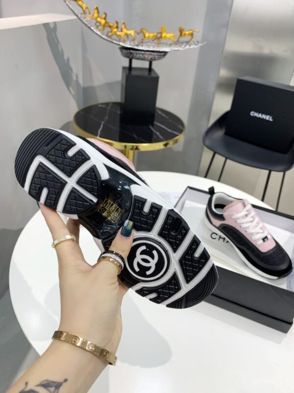 CHANEL TWEED ELEGANT STYLE SNEAKERS PINK AND BLACK – Emlina