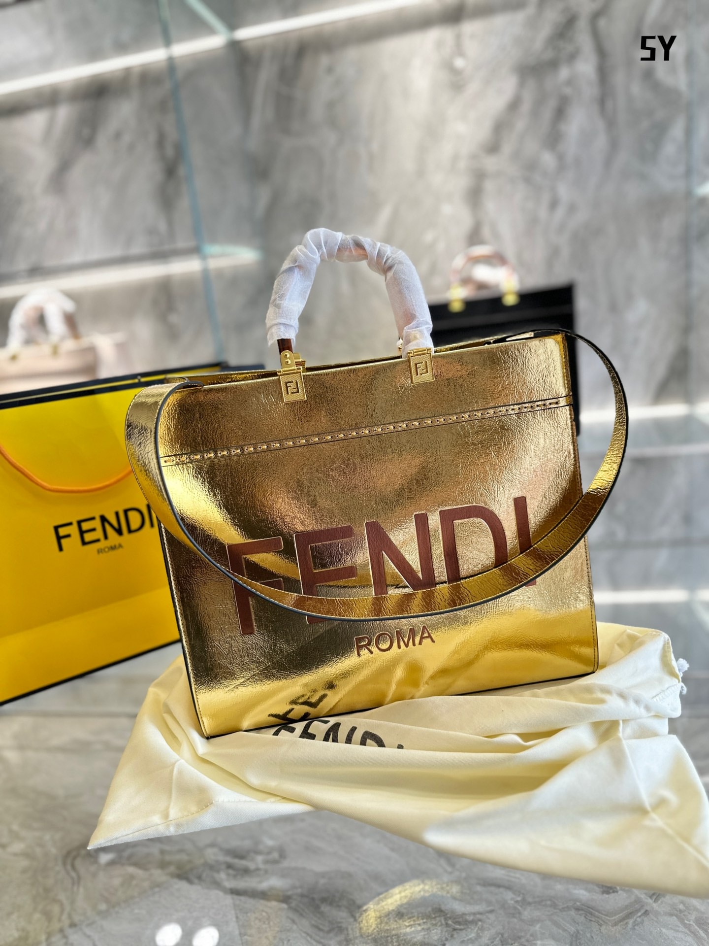FENDI SUNSHINE METALLIC SHOPPER TOTE BAG GOLD 41CM – Emlina