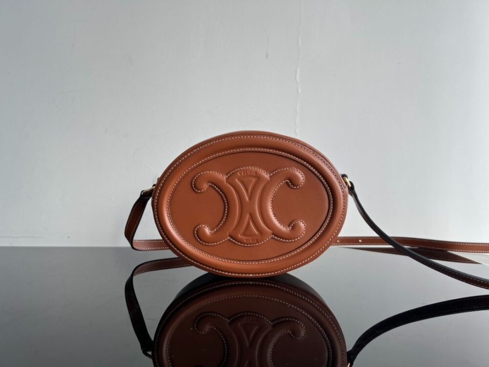 CELINE CROSSBODY OVAL PURSE CUIR TRIOMPHE IN SMOOTH CALFSKIN TAN 10I703DPQ04LU - Image 6