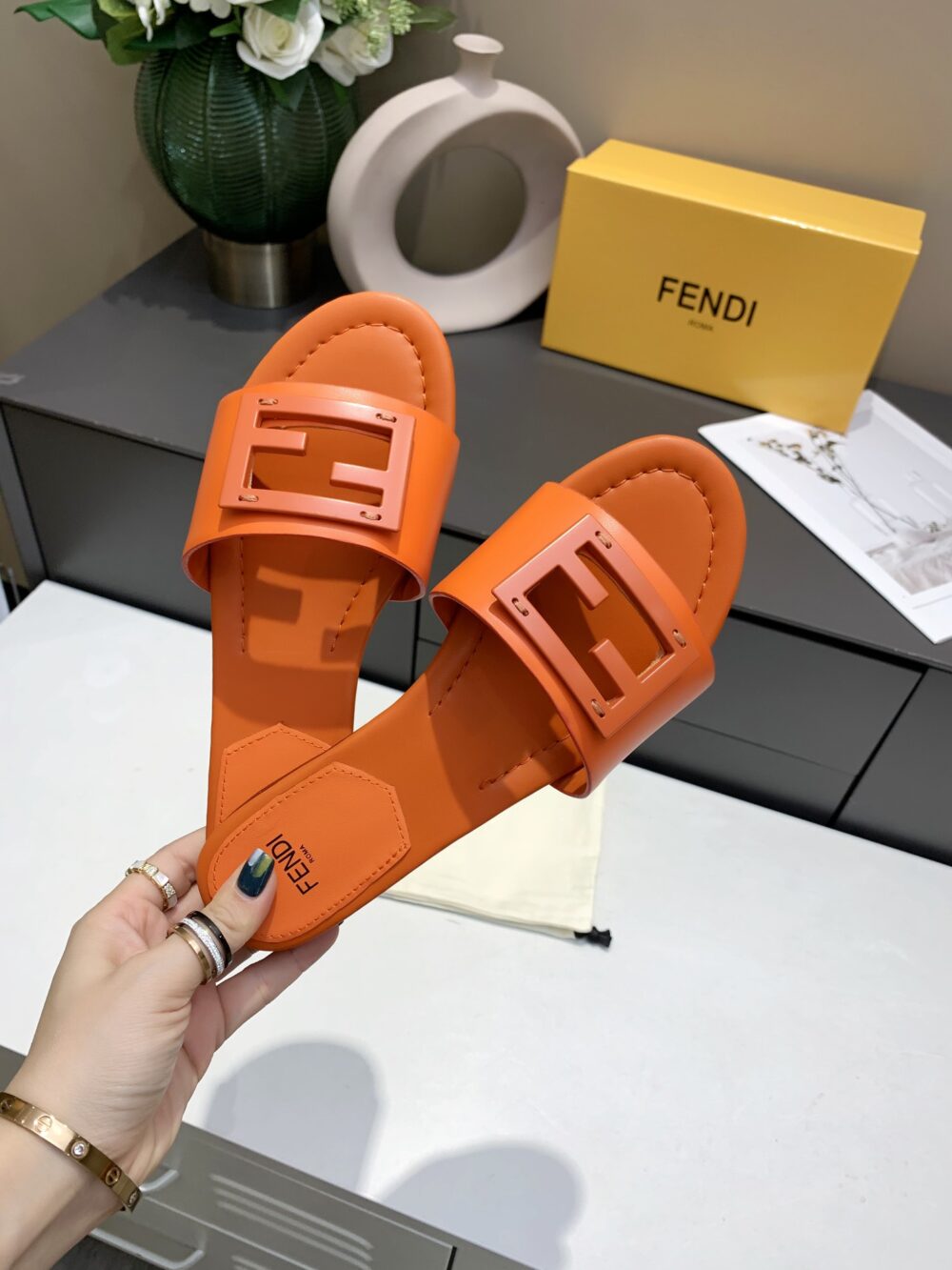 FENDI SIGNATURE LEATHER SANDALS SLIDE ORANGE - Image 5