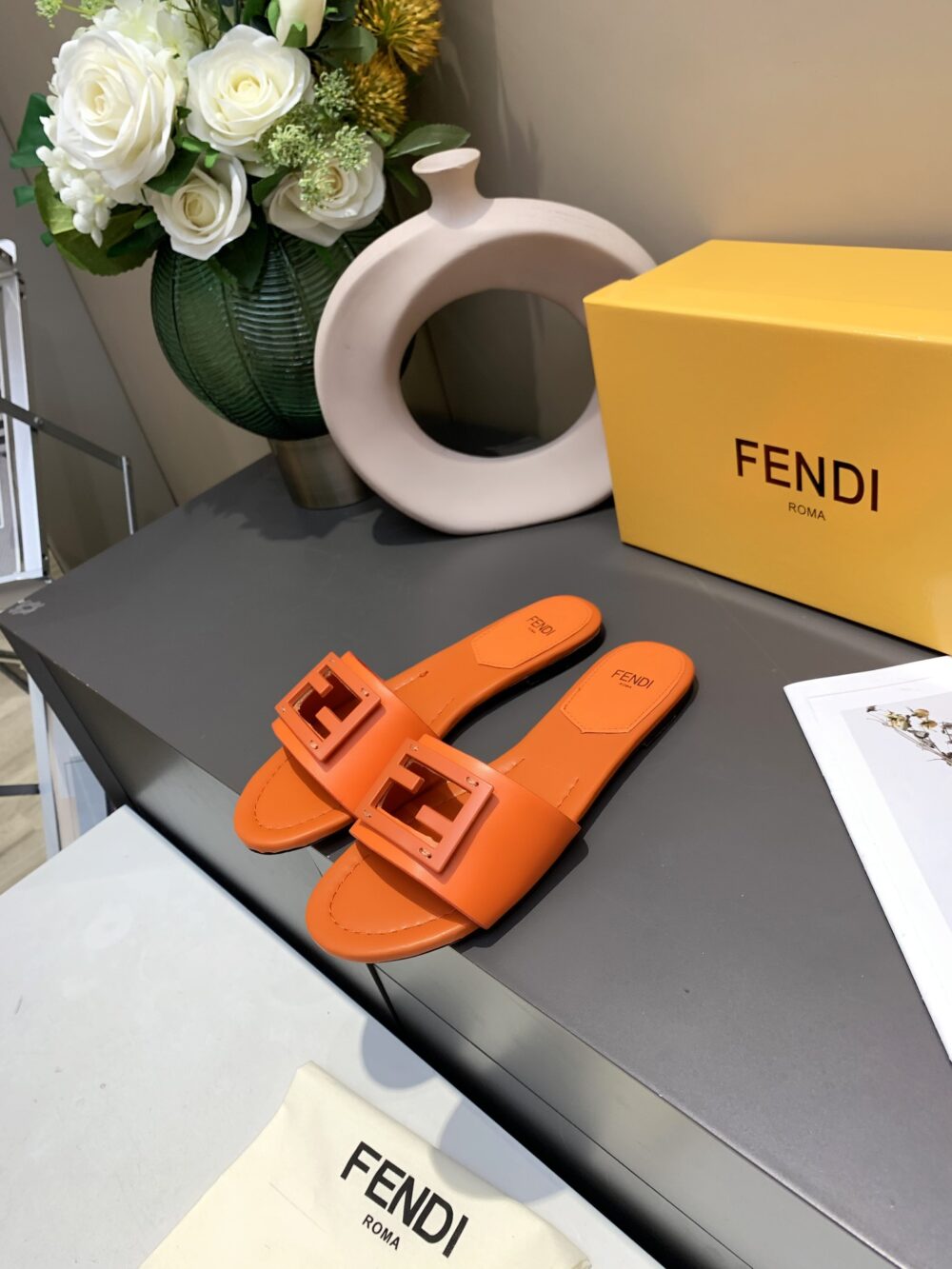 FENDI SIGNATURE LEATHER SANDALS SLIDE ORANGE - Image 4