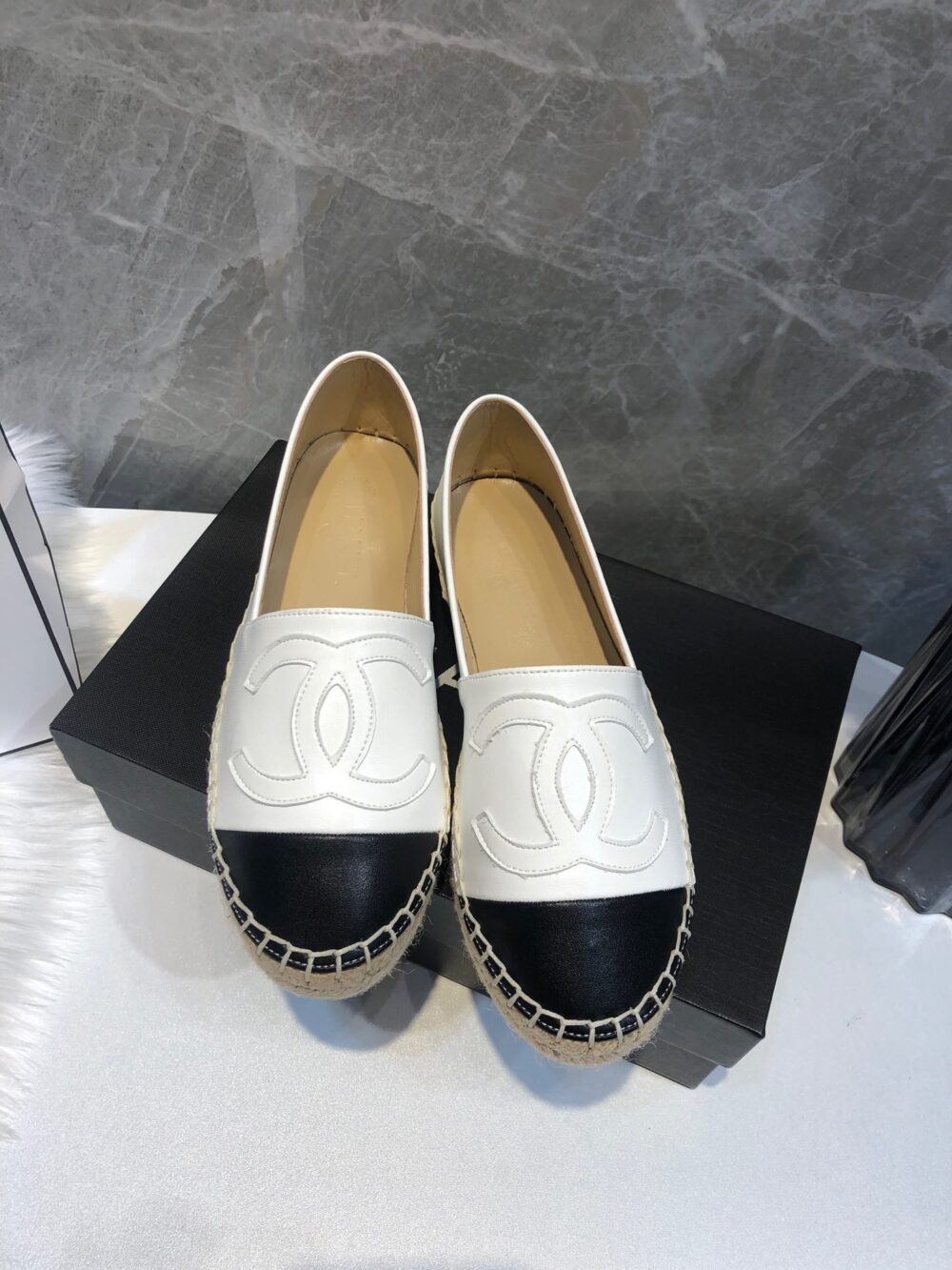 CHANEL EMBROIDERED ESPADRILLE LEATHER BLACK CAP TOE FLATS WHITE CC - Image 5