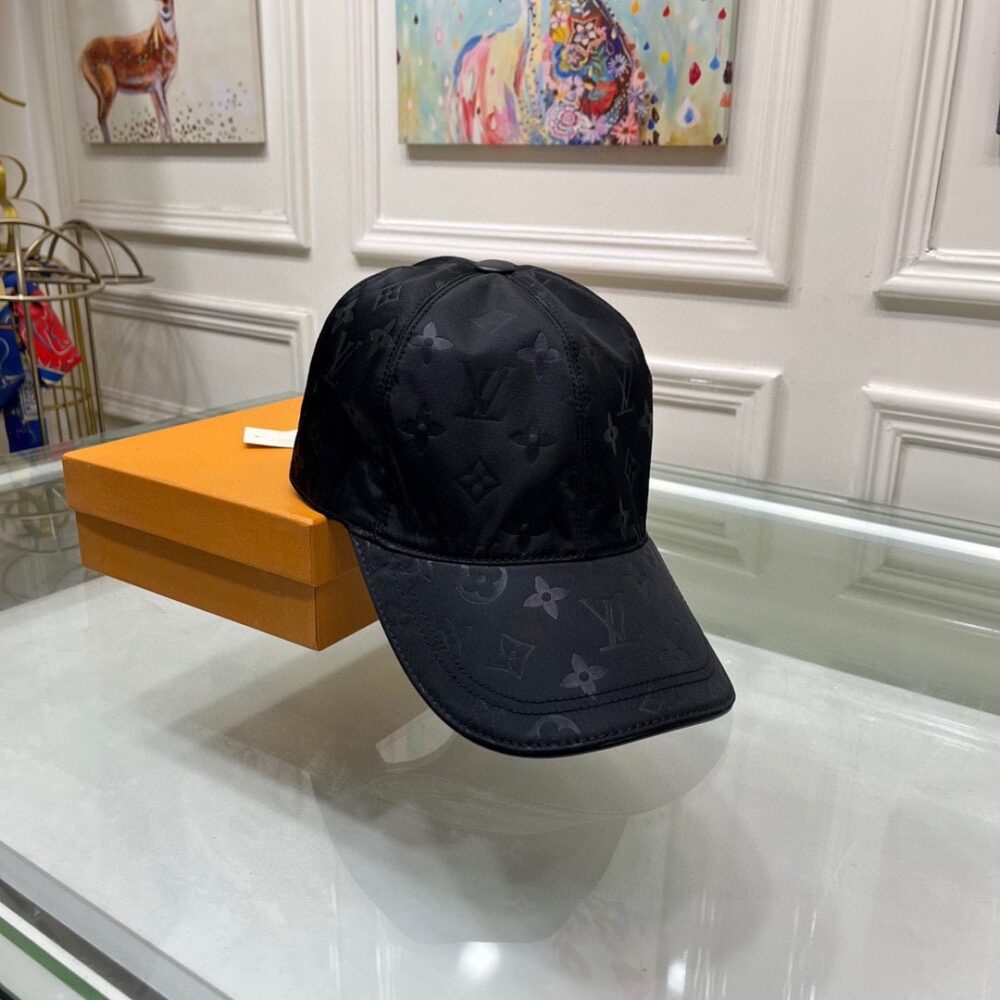 LOUIS VUITTON MONOGRAM CAP BLACK - Image 8