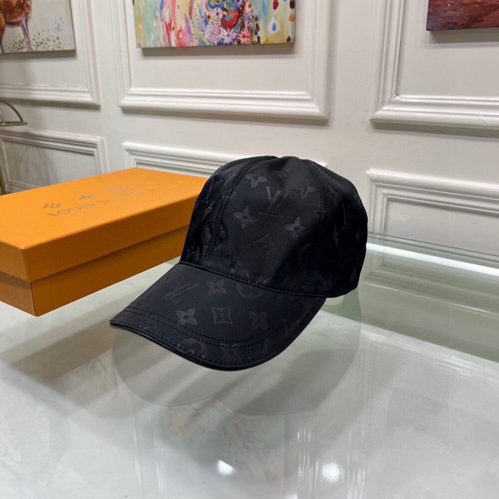 LOUIS VUITTON MONOGRAM CAP BLACK - Image 9