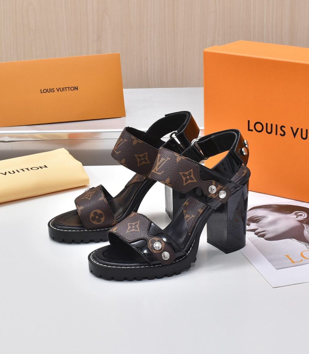 LOUIS VUITTON STAR TRAIL SANDALS MONOGRAM - Image 4