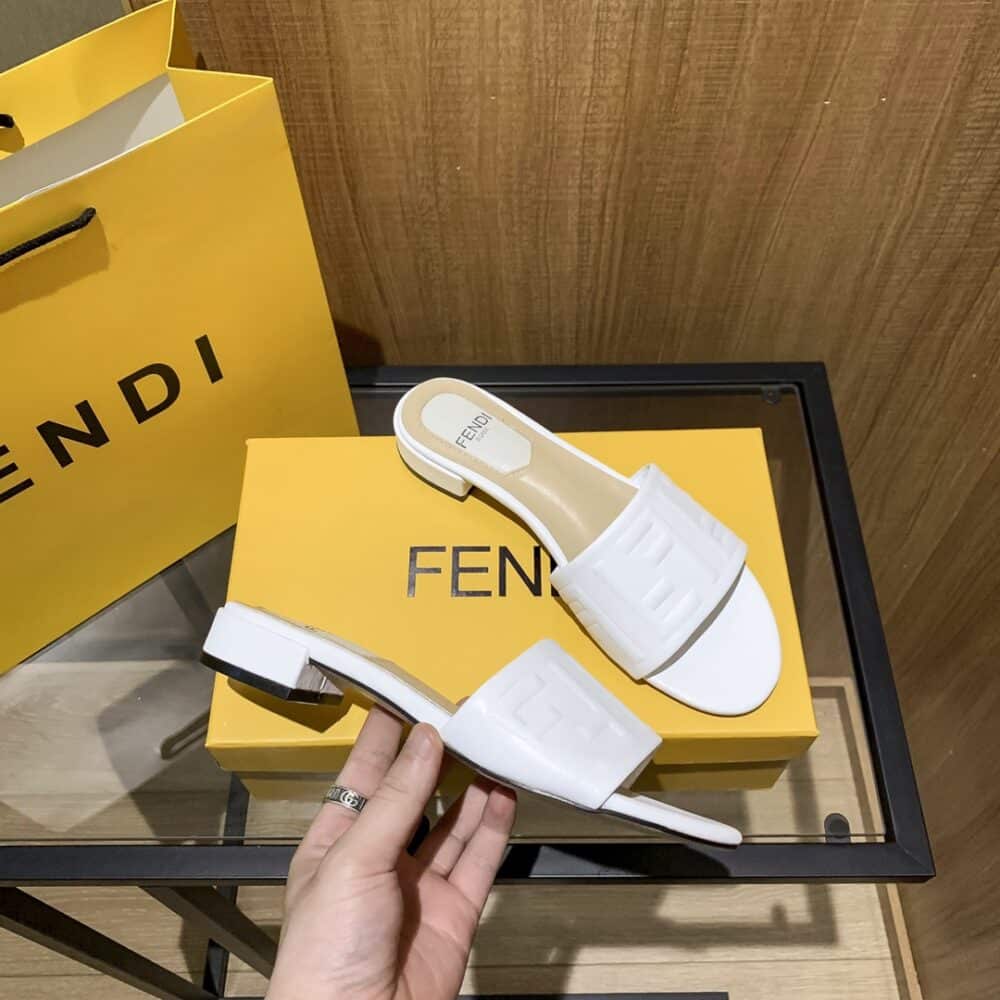 FENDI SILK COWHIDE SLIPPERS WHITE - Image 5