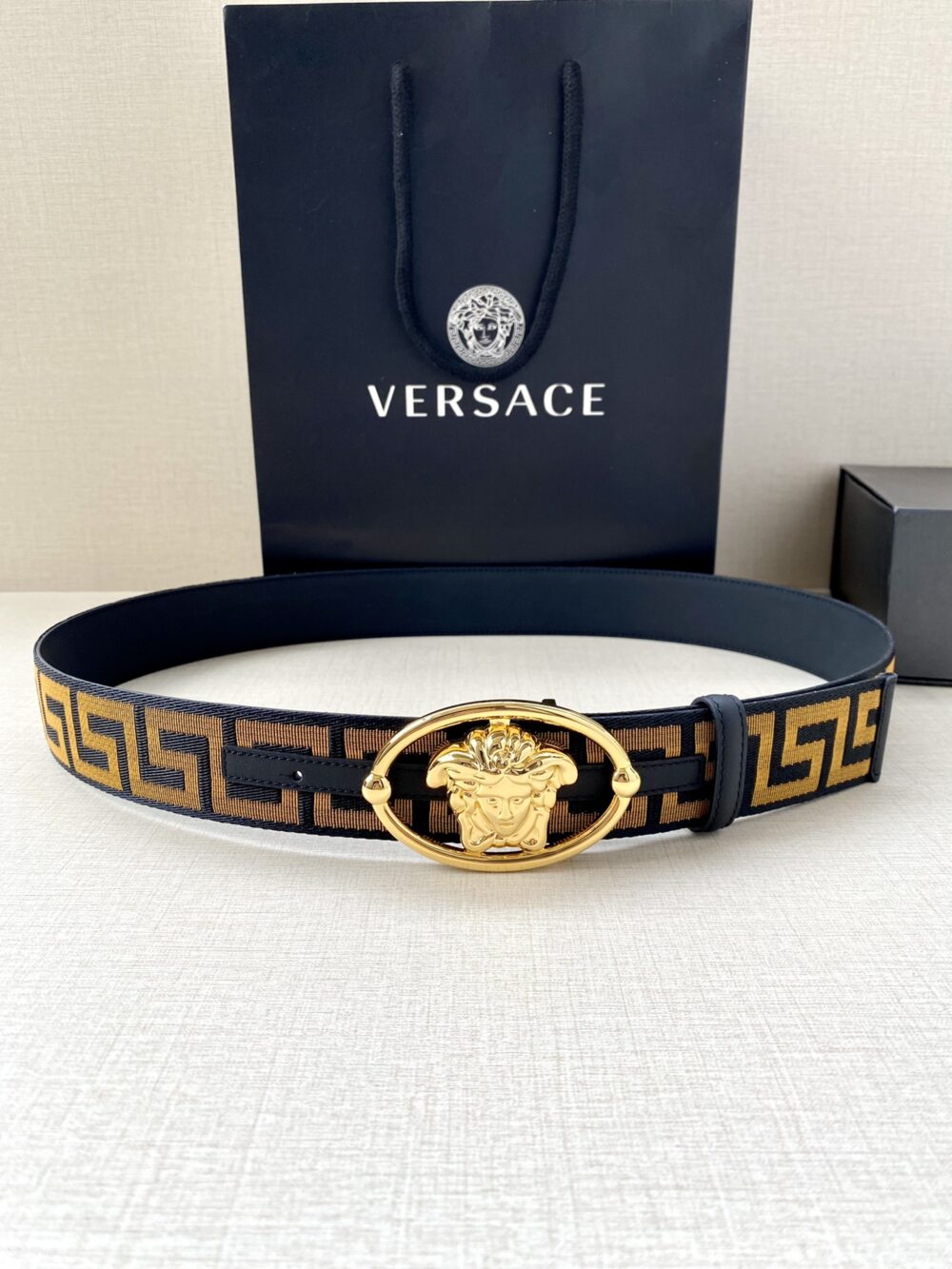 VERSACE BLACK BELT WITH MEDUSA GOLD METAL 3.8CM - Image 3