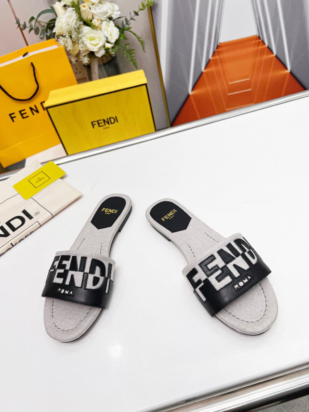 FENDI SIGNATURE CANVAS LEATHER SLIDES BLACK 8R8337AJZUF0WZM - Image 8