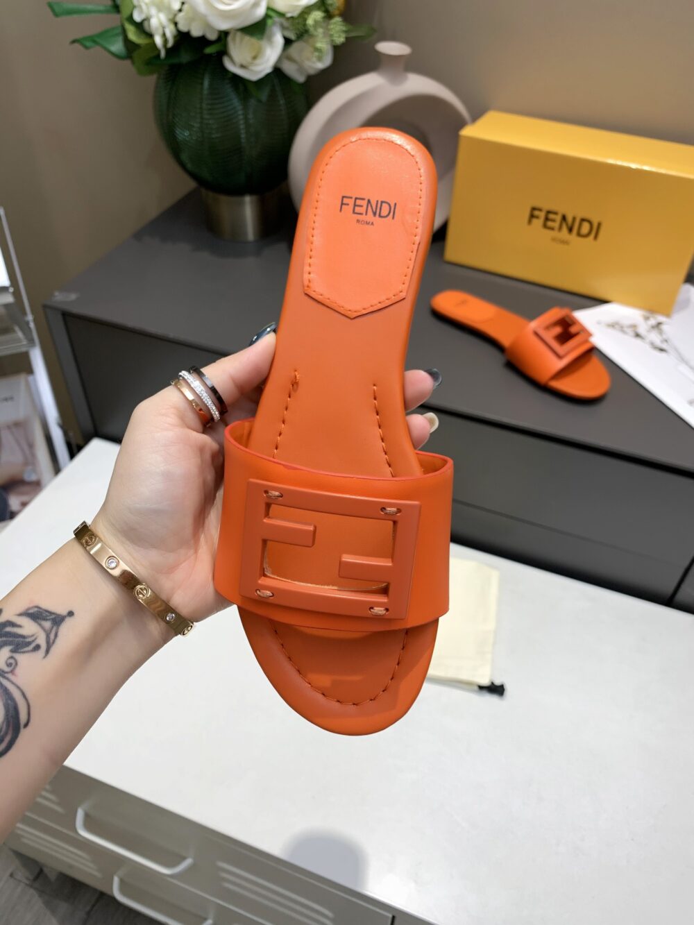 FENDI SIGNATURE LEATHER SANDALS SLIDE ORANGE - Image 6