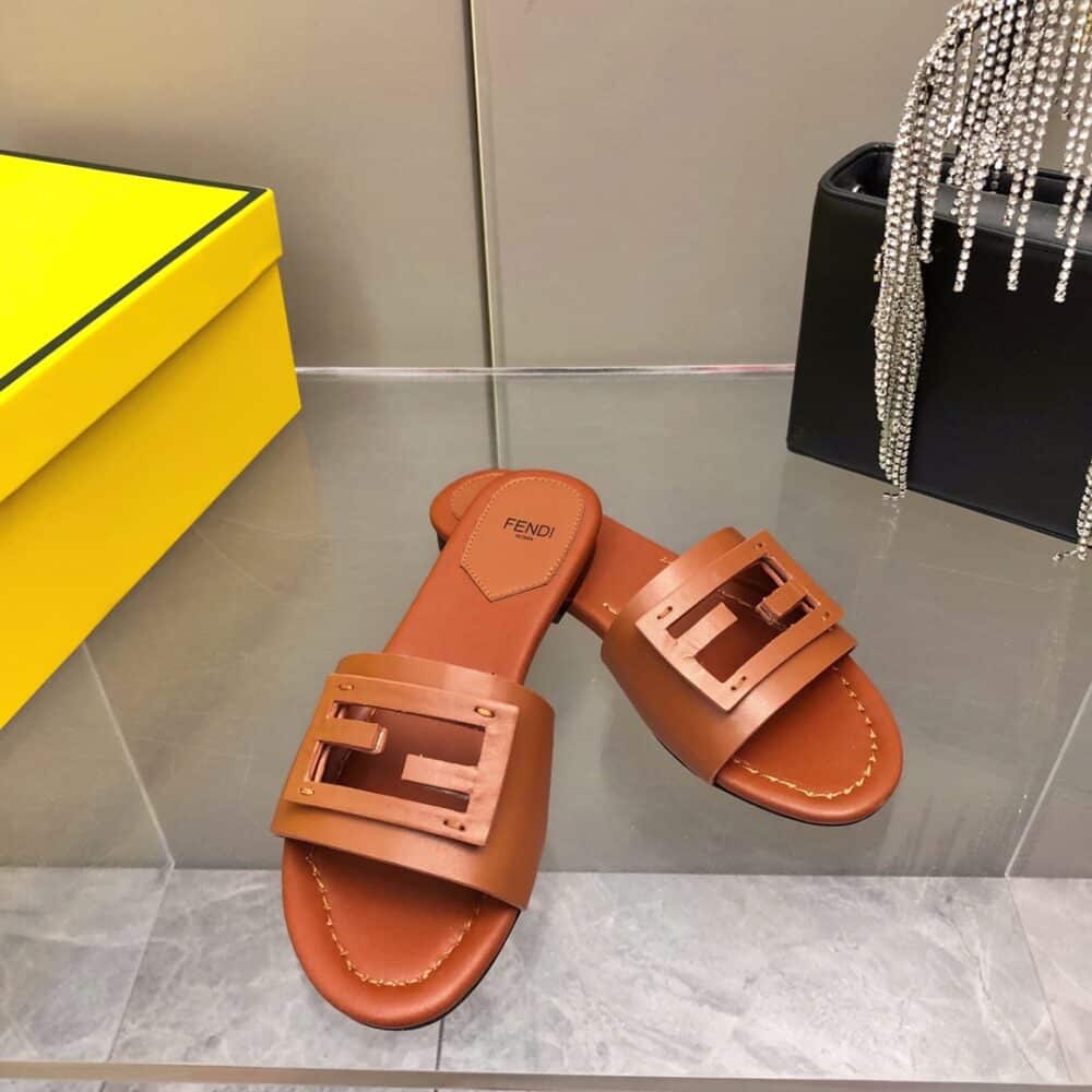 FENDI BAGUETTE BROWN LEATHER SLIDES 8R8136AE7TF1C4R - Image 10