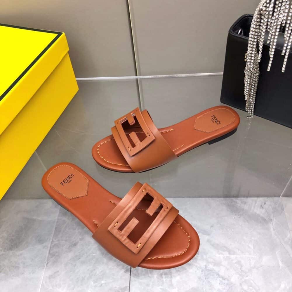 FENDI BAGUETTE BROWN LEATHER SLIDES 8R8136AE7TF1C4R - Image 3