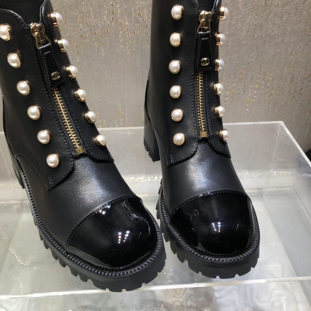 CHANEL CC PEARL FRONT ZIPPER SHORT BOOTS BLACK - Image 8