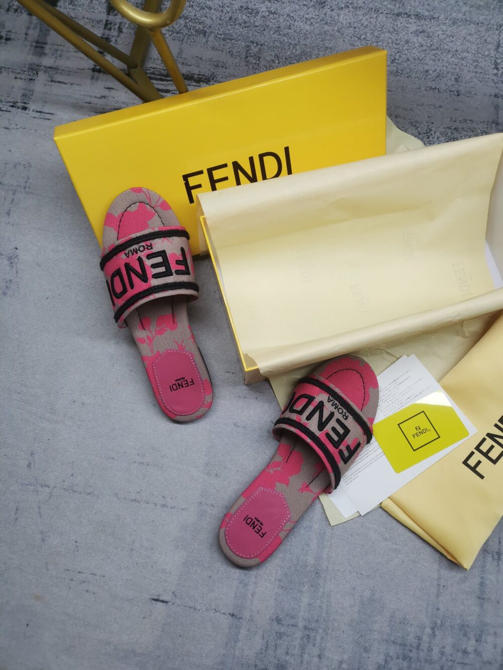 FENDI SIGNATURE CANVAS SLIDES PINK 8R8092AN7MF1KOU - Image 4