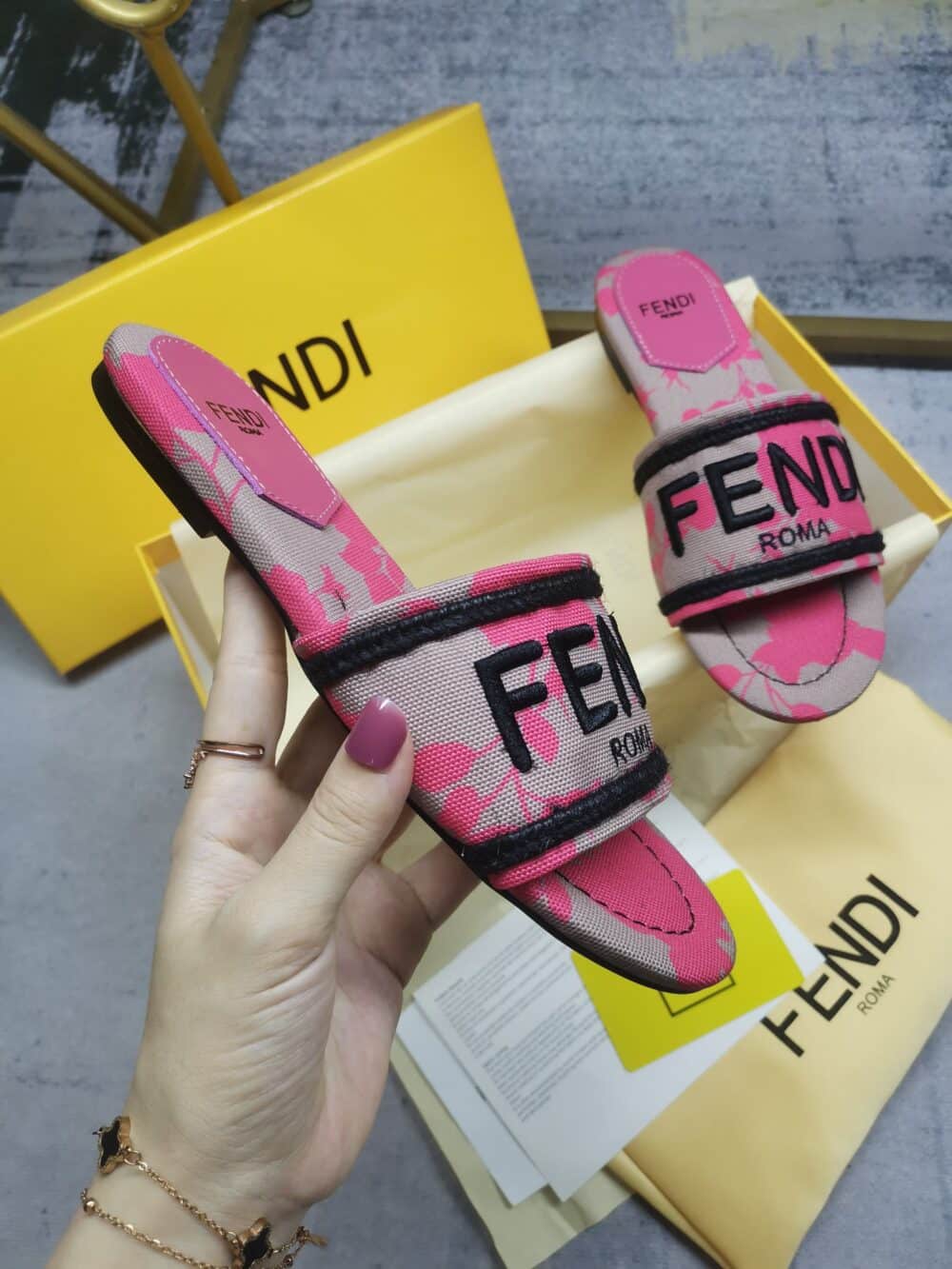 FENDI SIGNATURE CANVAS SLIDES PINK 8R8092AN7MF1KOU - Image 7