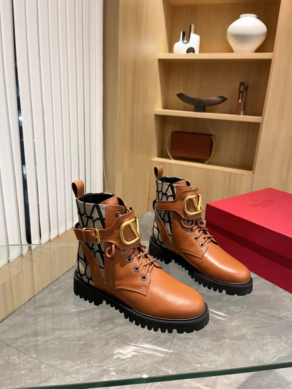 VALENTINO VLOGO SIGNATURE COMBAT BOOT IN CALFSKIN AND TOILE ICONOGRAPHE BROWN - Image 10