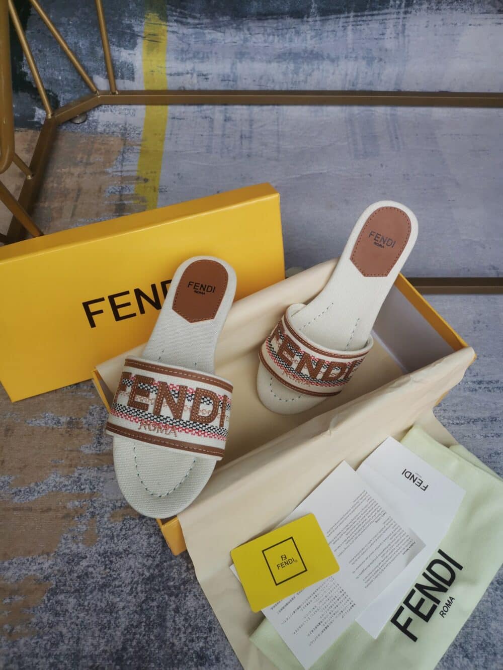 FENDI SIGNATURE BEIGE CANVAS SLIDES 8R8092AO0XF1LRU - Image 7