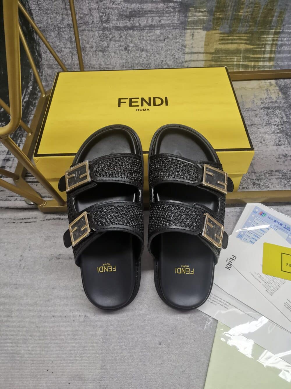 FENDI FEEL LEATHER SANDALS BLACK - Image 4