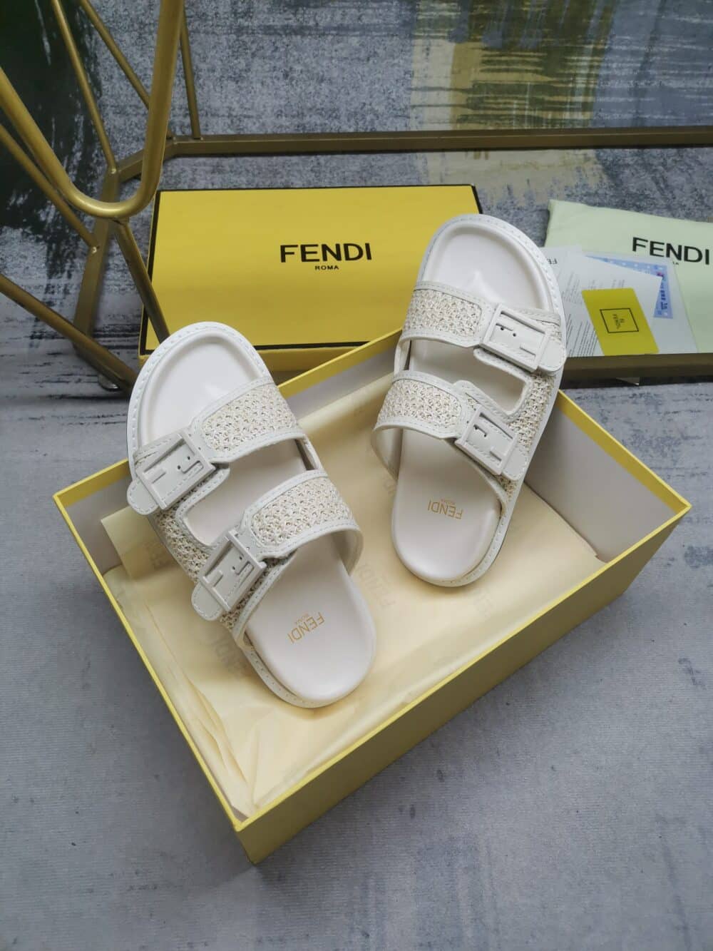 FENDI FEEL LEATHER SANDALS WHITE - Image 7