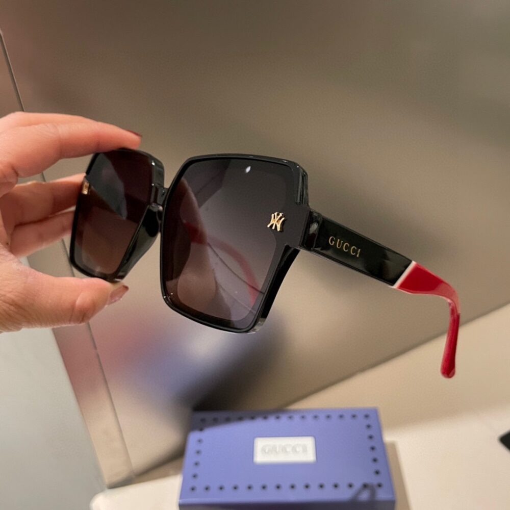 GUCCI SQUARE SUNGLASSES BLACK - Image 6