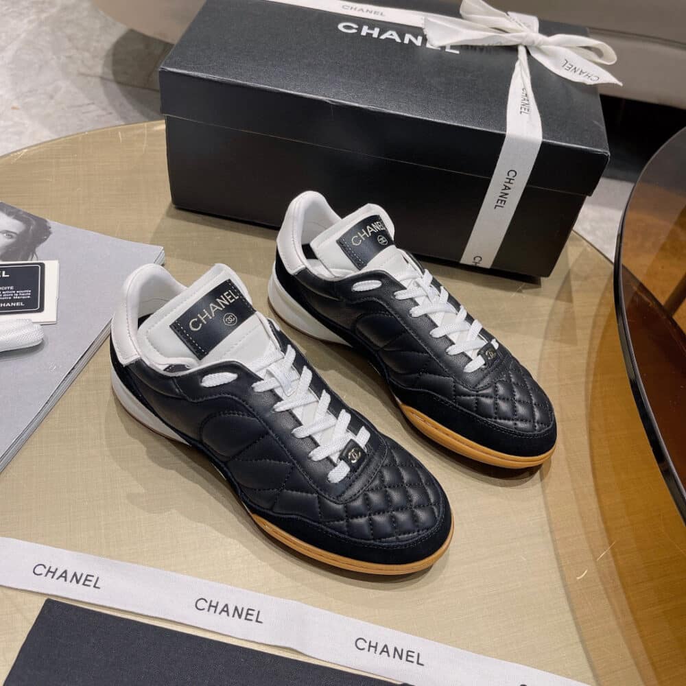 CHANEL SNEAKERS CALFSKIN SUEDE BLACK - Image 3