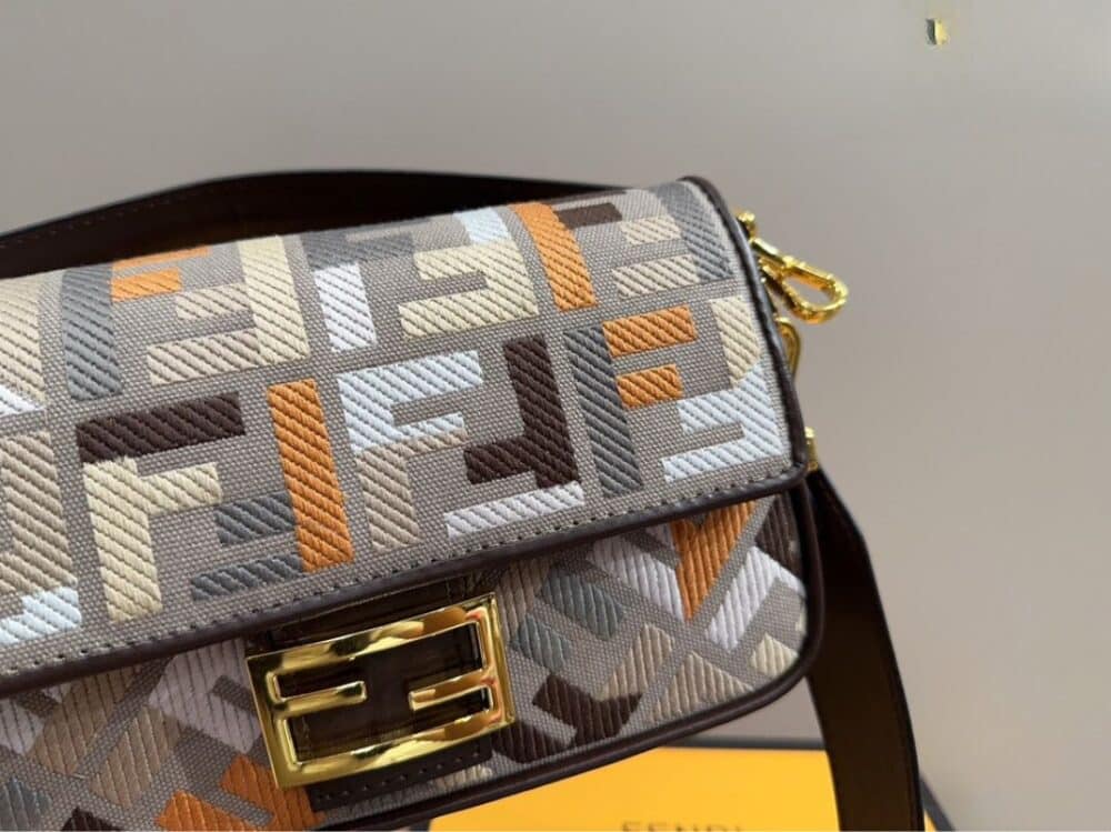 FENDI BAGUETTE MULTICOLOR CANVAS BAG WITH FF EMBROIDERY 25CM 8BR600ANH4F1MQL - Image 4