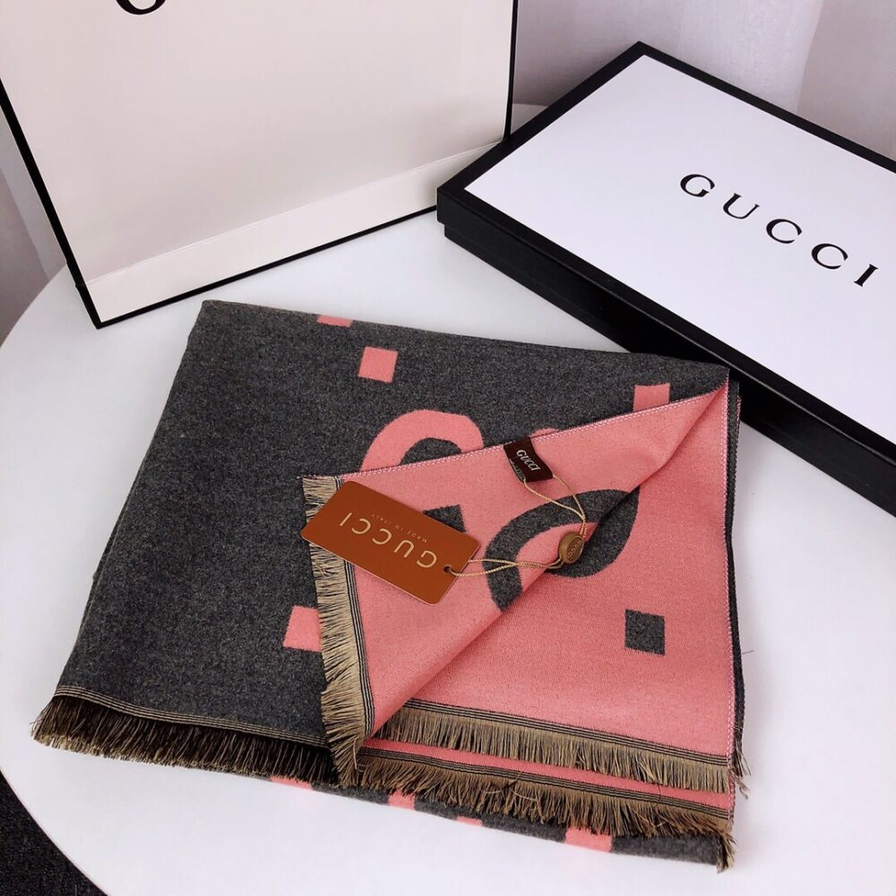 GUCCI GG CASHMERE JACQUARD SCARF GREY AND PINK 674275 3G344 1272 - Image 5