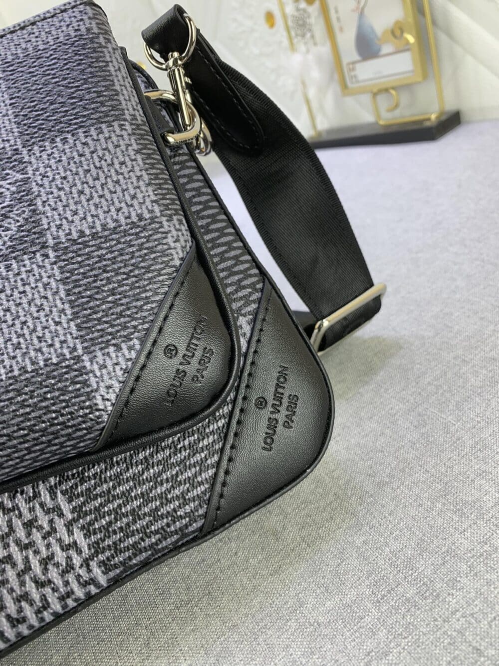 LOUIS VUITTON TRIO MESSENGER BAG DAMIER CANVAS BLACK 25CM N50017 - Image 5