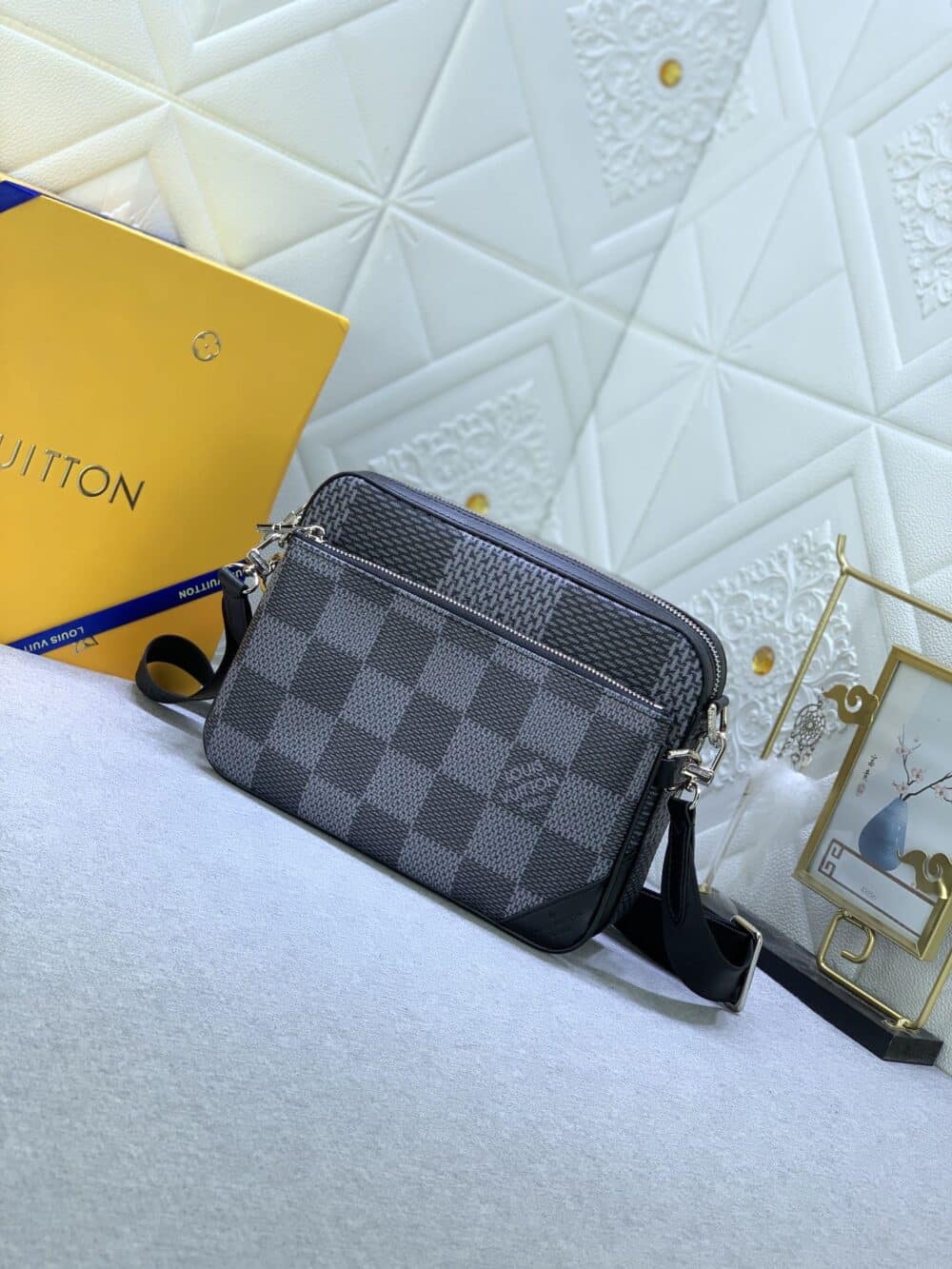 LOUIS VUITTON TRIO MESSENGER BAG DAMIER CANVAS BLACK 25CM N50017 - Image 9