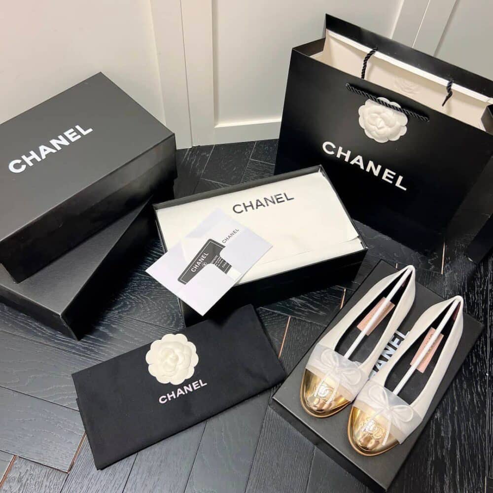 CHANEL LEATHER CAP TOE BALLET FLATS WHITE GOLD - Image 3