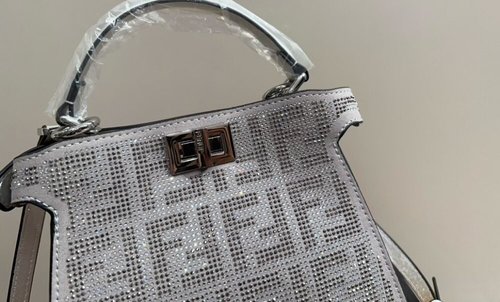 FENDI PEEKABOO ISEEU PETITE SILVER LEATHER BAG WITH CRYSTAL FF MOTIF 21CM 8BN335APKFF1JSU - Image 8