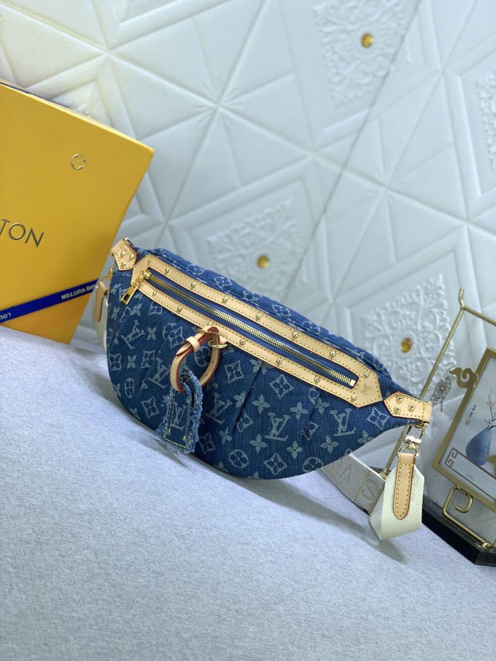 LOUIS VUITTON BUMBAG HIGH RISE DENIM BLUE 38CM M46837 - Image 9