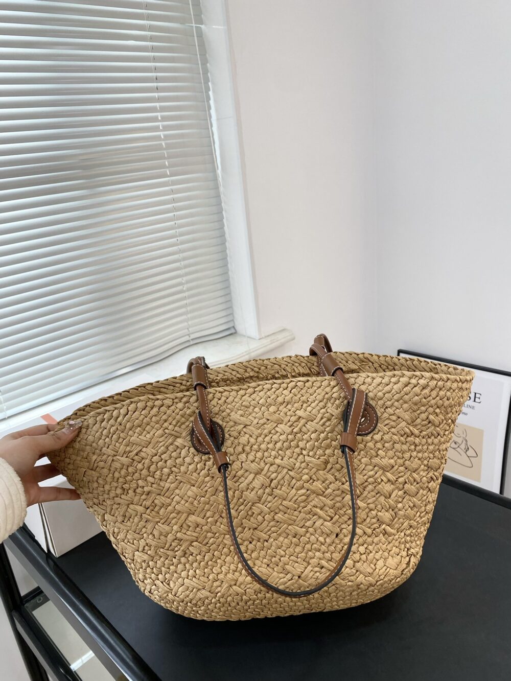 CELINE TRIOMPHE PANIER IN RAFFIA AND CALFSKIN TAN 31CM - Image 7