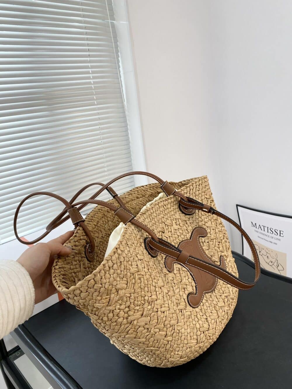 CELINE TRIOMPHE PANIER IN RAFFIA AND CALFSKIN TAN 31CM - Image 8