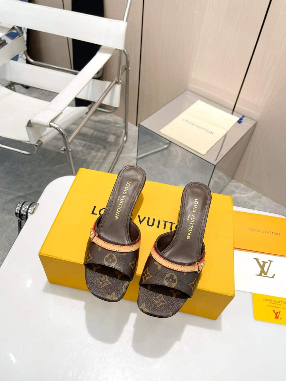 LOUIS VUITTON NEO REVIVAL MULE MONOGRAM CANVAS - Image 7