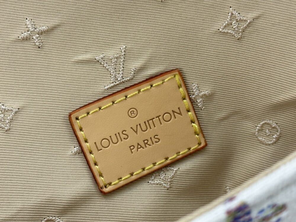 LOUIS VUITTON WALLET ON CHAIN IVY MULTICOLOR WHITE 23CM M83499 - Image 9