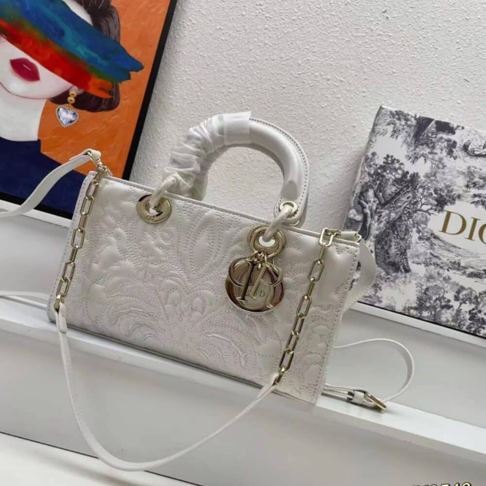 DIOR MEDIUM LADY D JOY BAG QUILTED EFFECT LAMBSKIN WHITE 26CM - Image 3