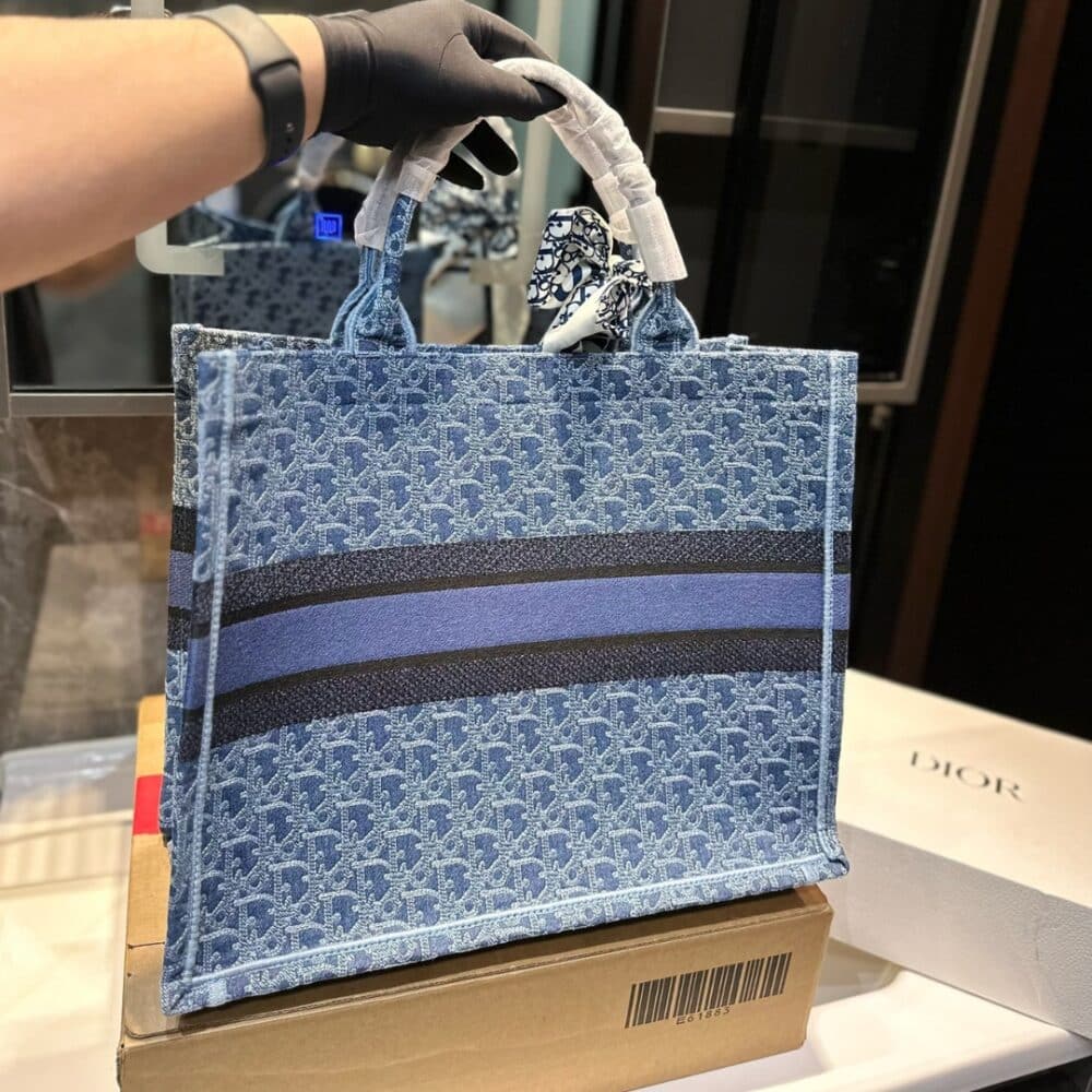 DIOR MEDIUM BOOK TOTE DENIM OBLIQUE JACQUARD BLUE 35CM M1296ZEGC M49E - Image 6