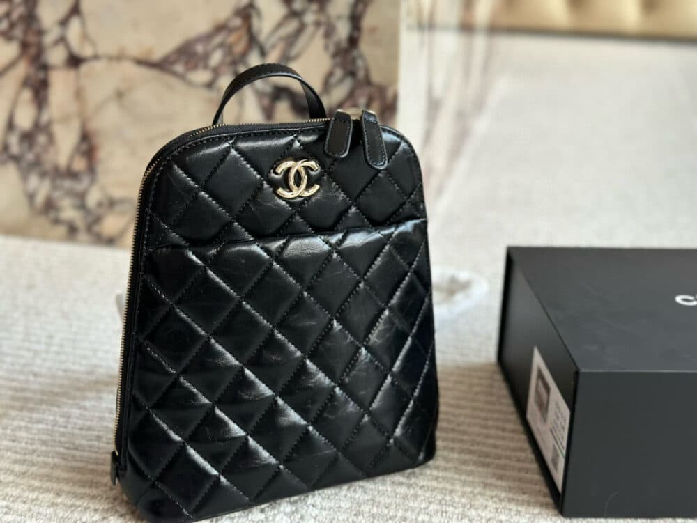 CHANEL MY POCKET BACKPACK SHINY BLACK 24CM - Image 5