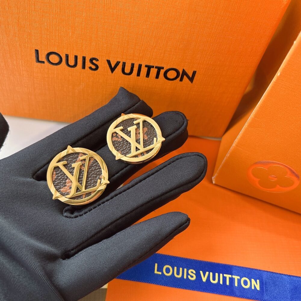 LOUIS VUITTON COMPASS MONOGRAM EARRINGS GOLD - Image 3