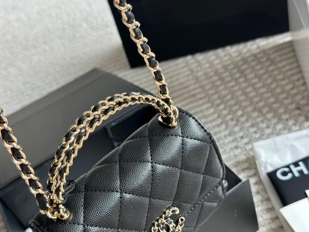 CHANEL CLUTCH BAG WITH CHAIN IN BLACK 15CM - Image 5