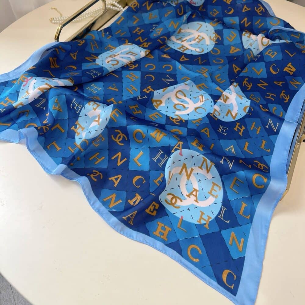 CHANEL GEOMETRIC CC SILK SCARF BLUE AND LIGHT BLUE 70CM - Image 5