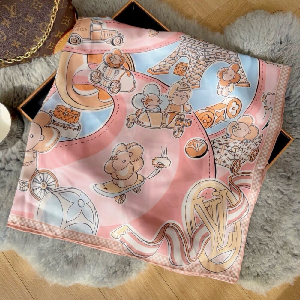 LOUIS VUITTON VIVIENNE 90 SPEEDY SQUARE SILK SCARF LIGHT PINK 90CM M79155 - Image 2