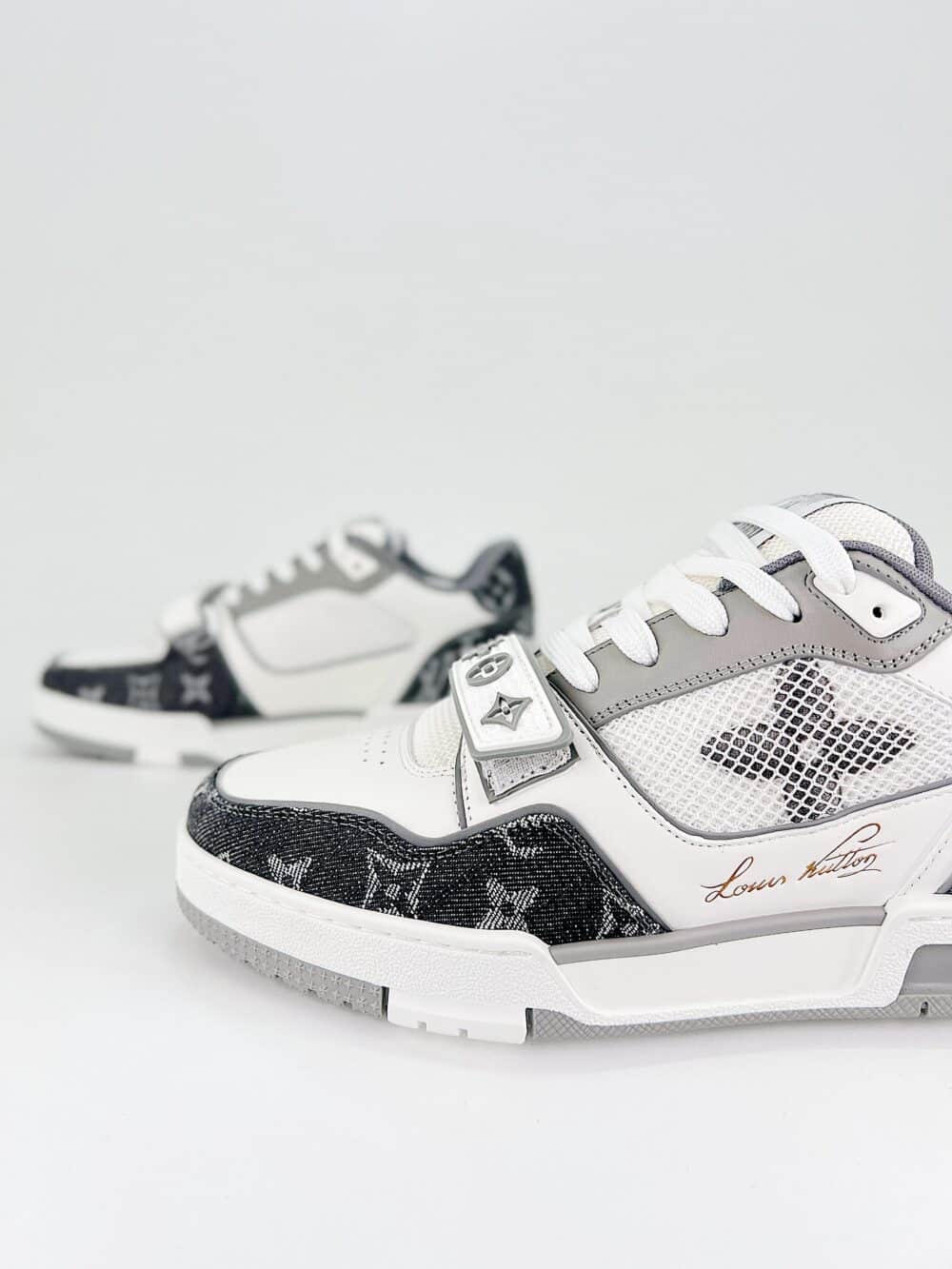 LOUIS VUITTON LV TRAINER SNEAKERS GREY 1ADF0U - Image 5