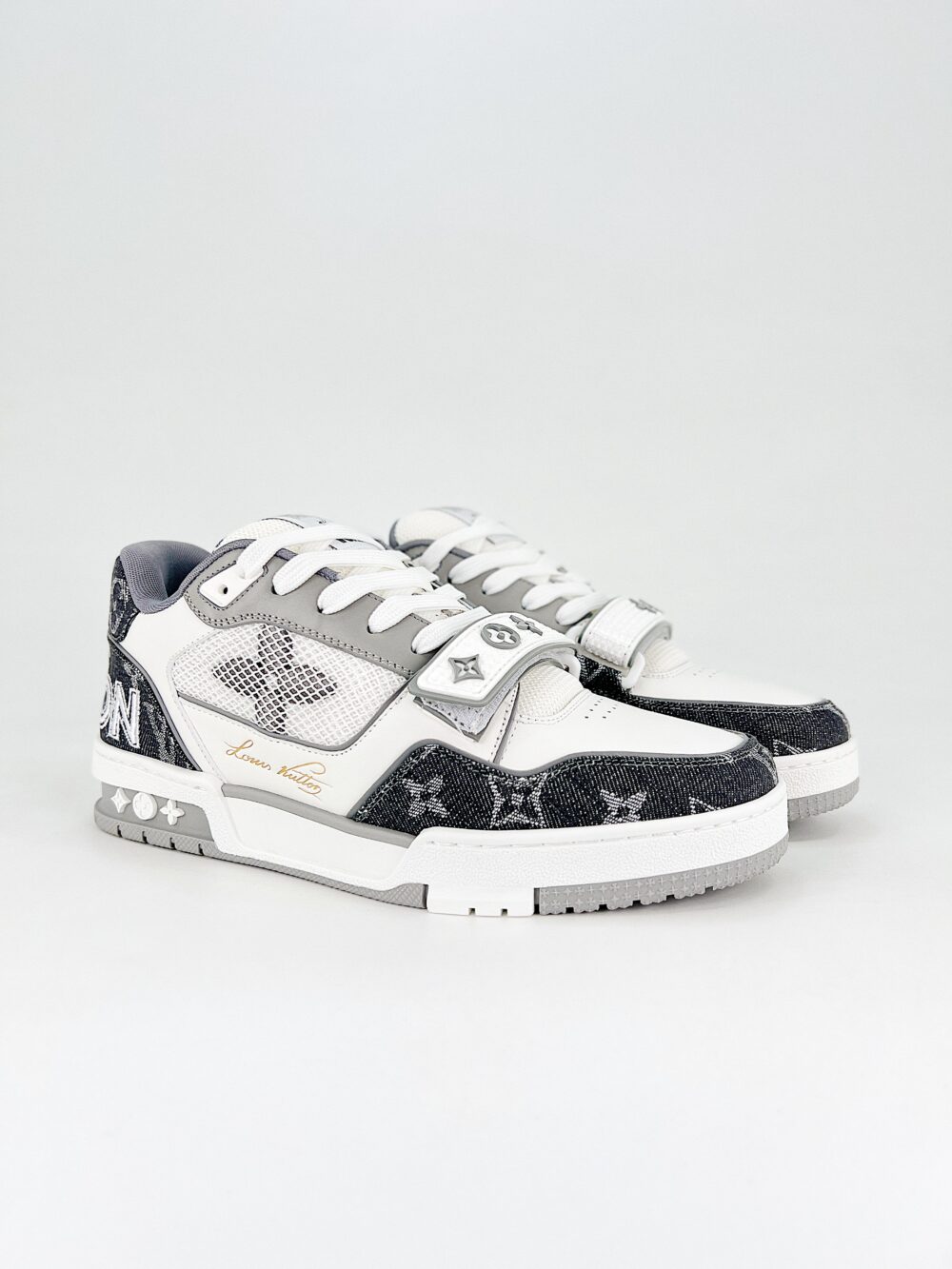 LOUIS VUITTON LV TRAINER SNEAKERS GREY 1ADF0U - Image 3