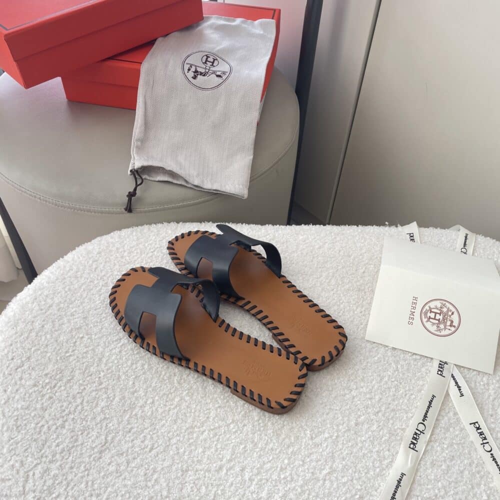 HERMÈS ORAN SANDALS STITCHING IN BLACK AND BROWN - Image 7