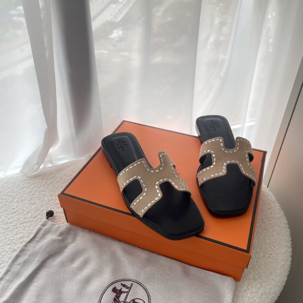 HERMES ORAN SANDAL BROWN AND BLACK - Image 5