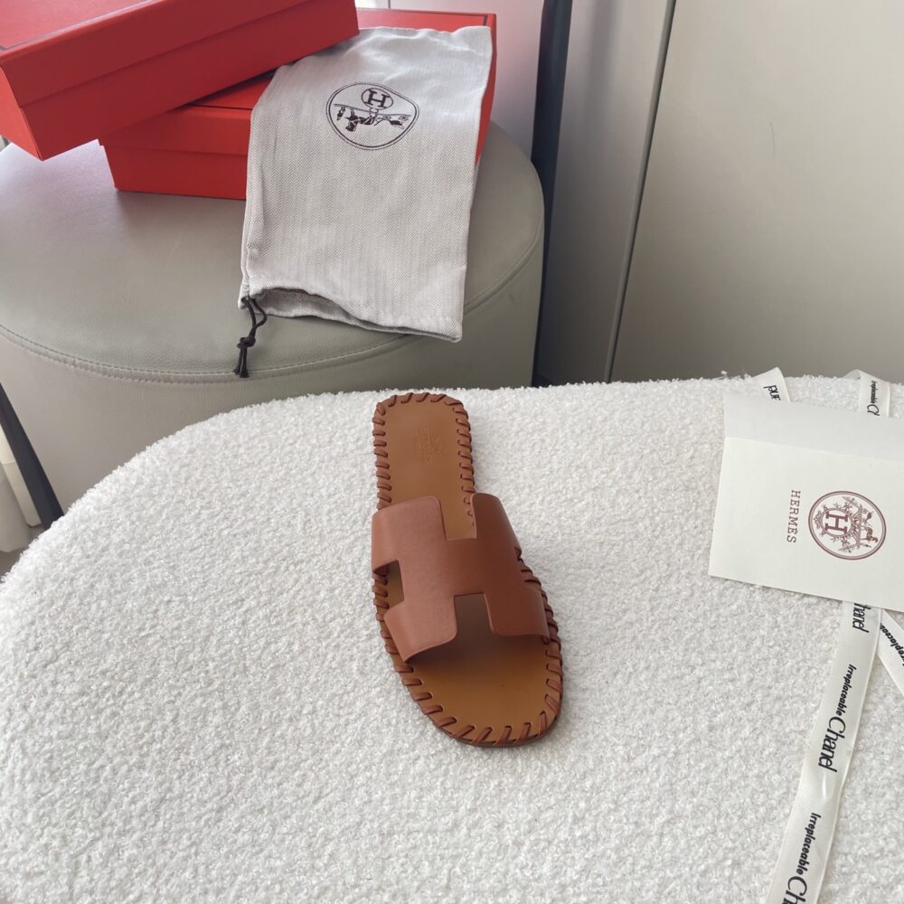 HERMÈS ORAN SANDALS STITCHING IN BROWN - Image 3